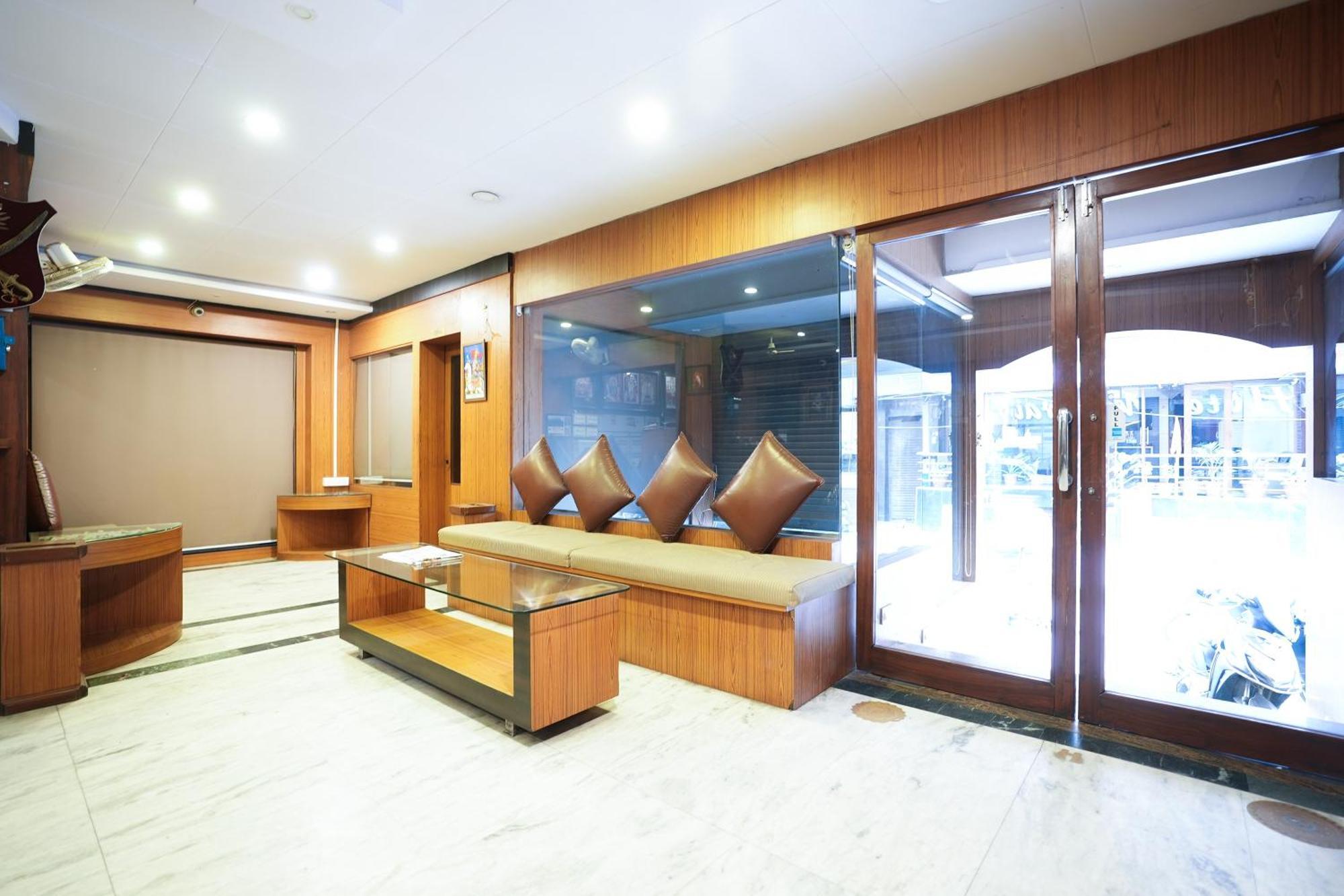 Hotel Madurai Near Central Bus Stand, Удайпур Экстерьер фото